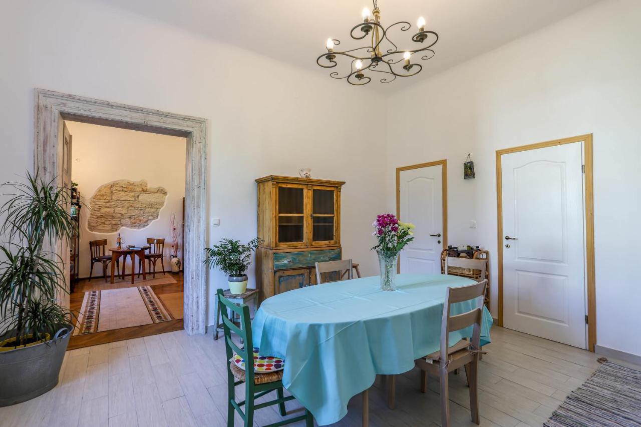 Cote Ensoleille Apartment Pula Bagian luar foto
