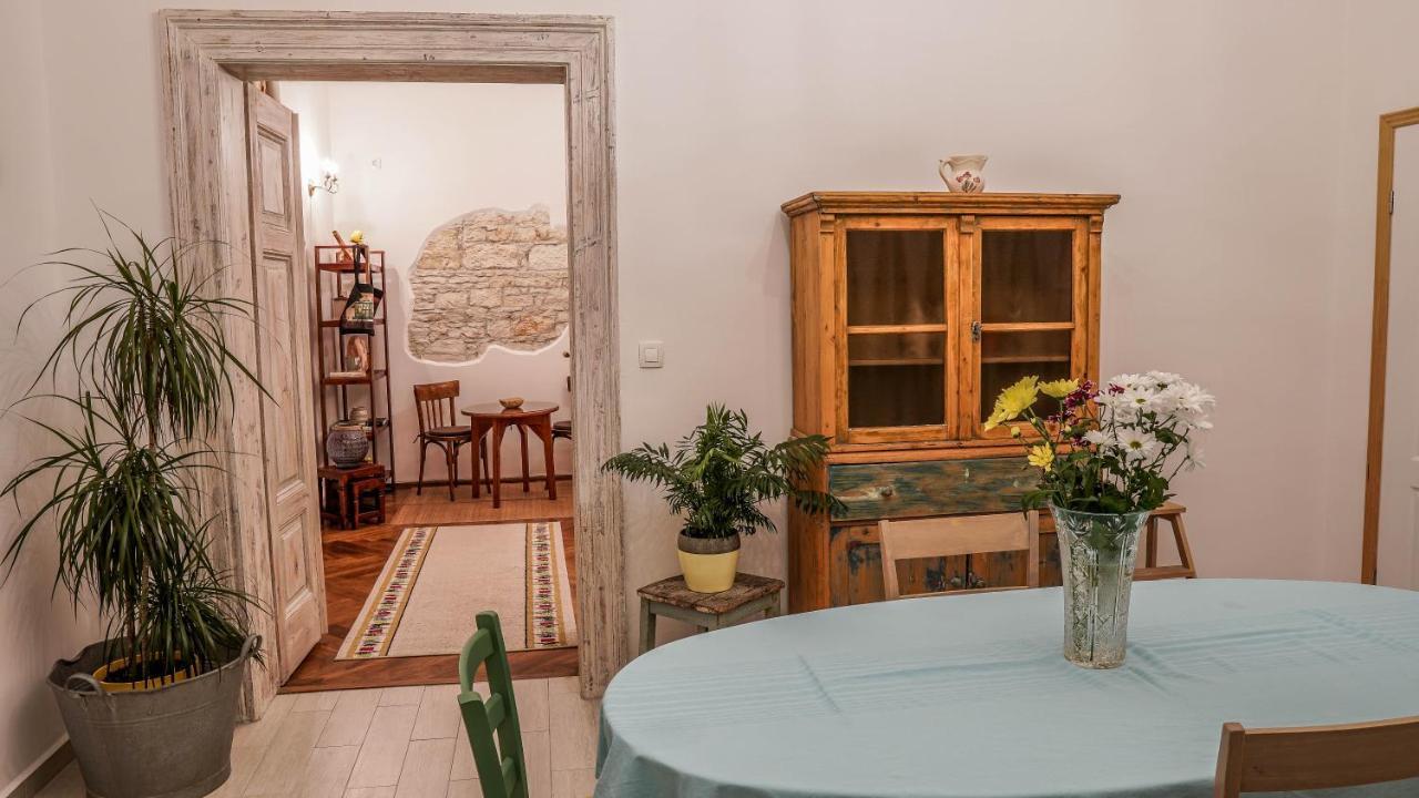 Cote Ensoleille Apartment Pula Bagian luar foto
