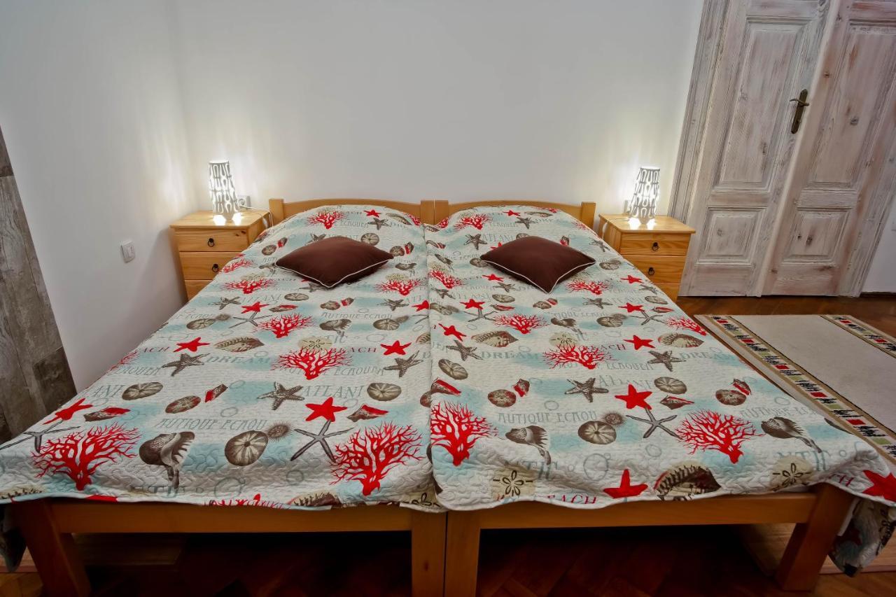 Cote Ensoleille Apartment Pula Bagian luar foto