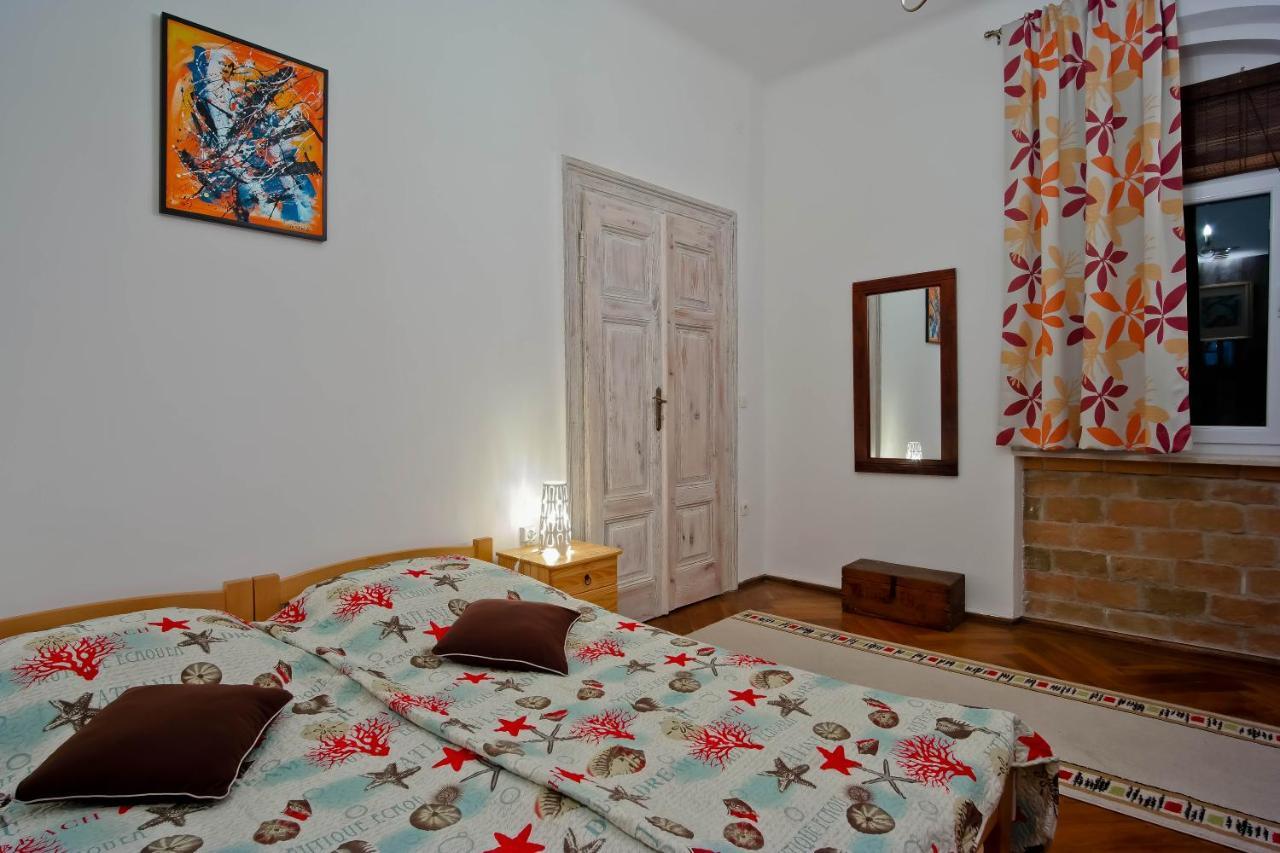 Cote Ensoleille Apartment Pula Bagian luar foto