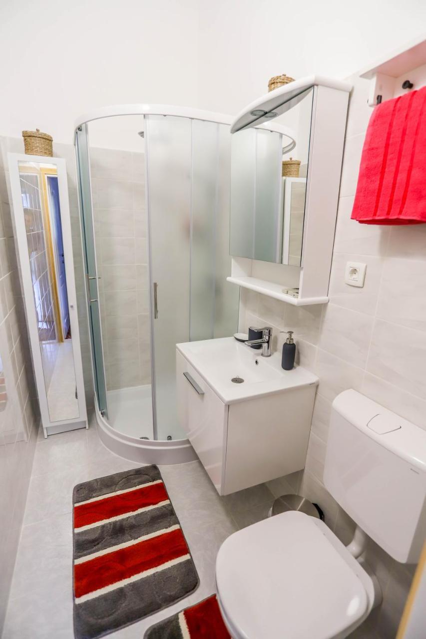 Cote Ensoleille Apartment Pula Bagian luar foto